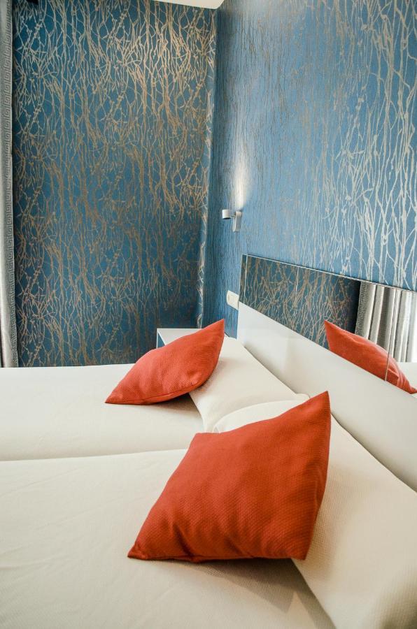 Hotel Jaques Хака Екстер'єр фото